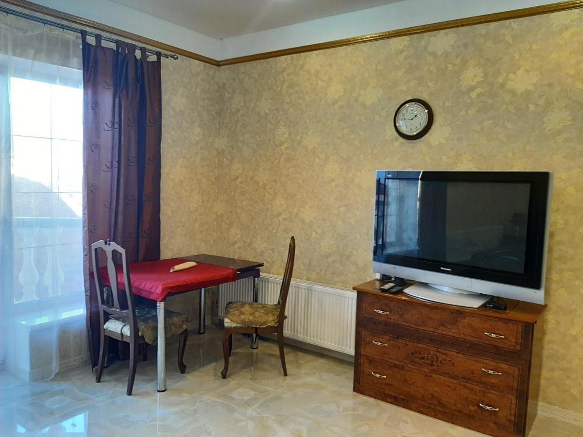 Аппартаменты С Балконом Apartment Odessa Exterior photo