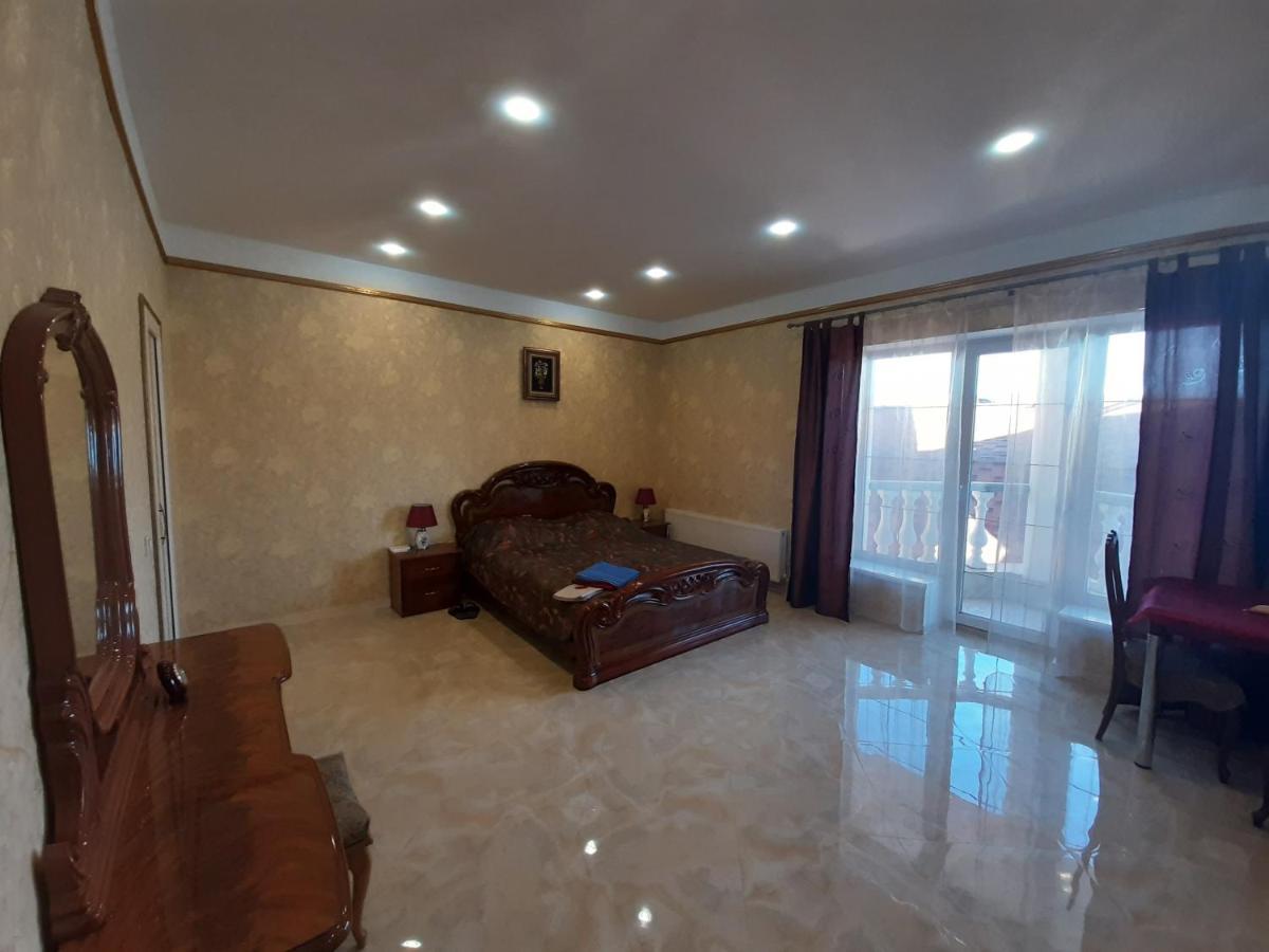 Аппартаменты С Балконом Apartment Odessa Exterior photo