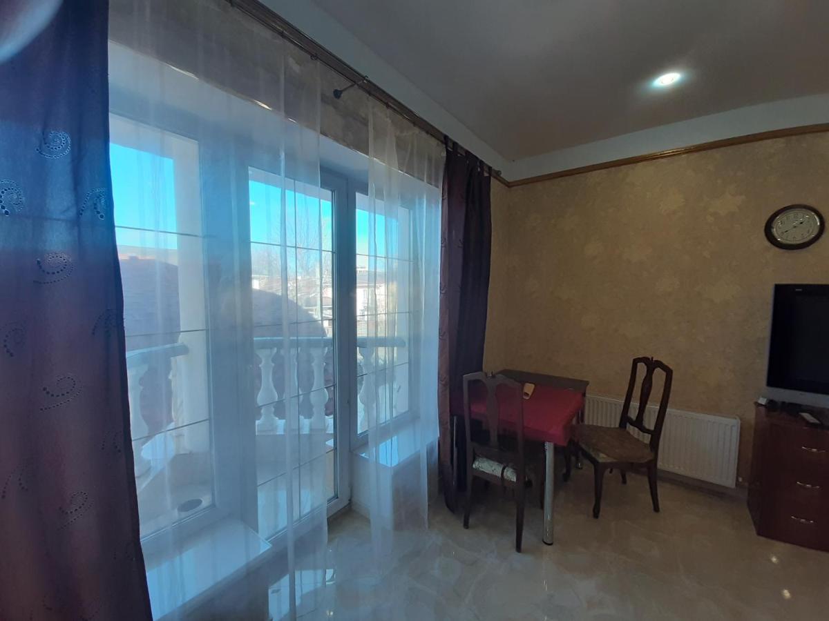 Аппартаменты С Балконом Apartment Odessa Exterior photo
